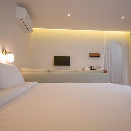 Ploen Pirom Hotel Bangkok Exterior foto