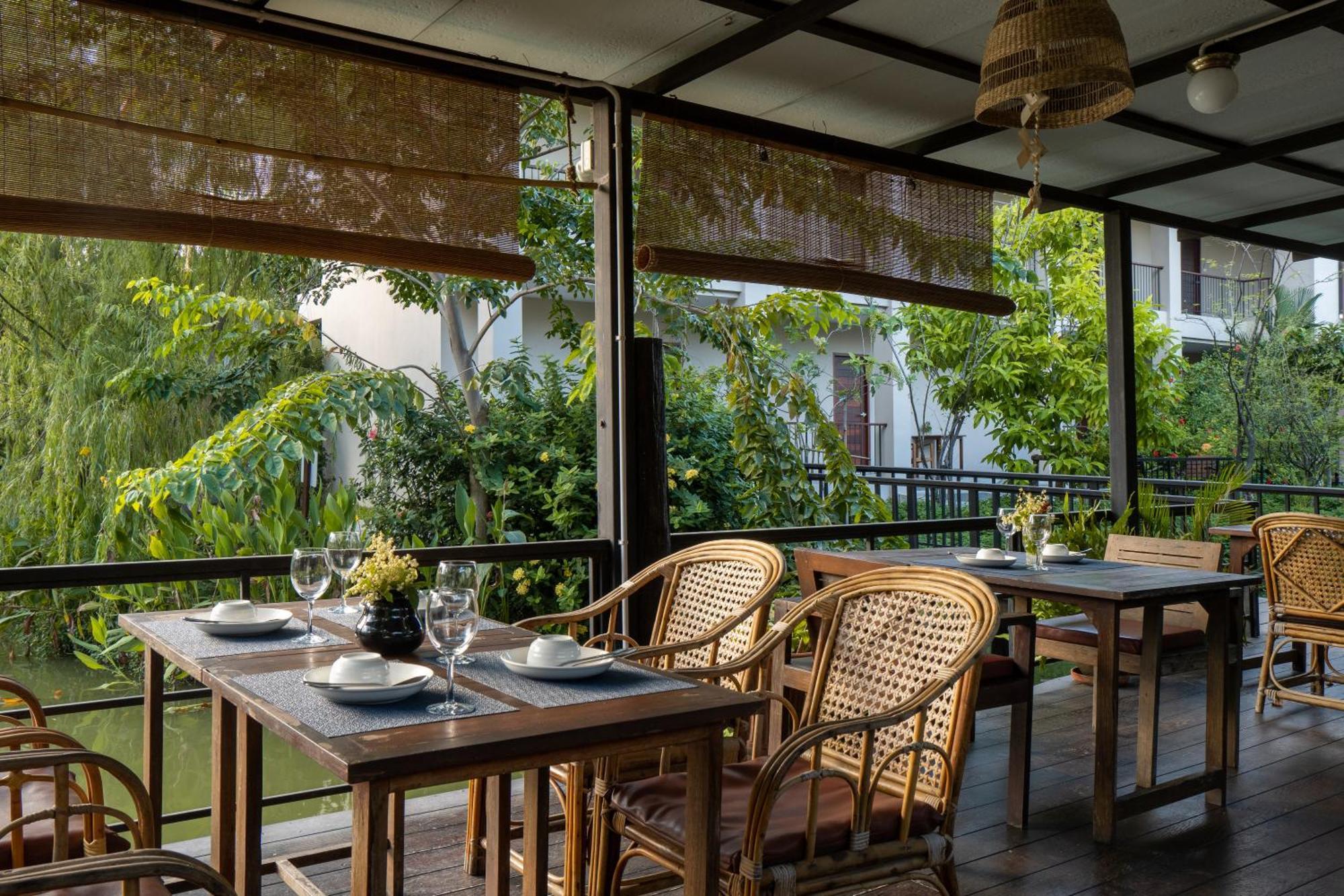 Ploen Pirom Hotel Bangkok Exterior foto