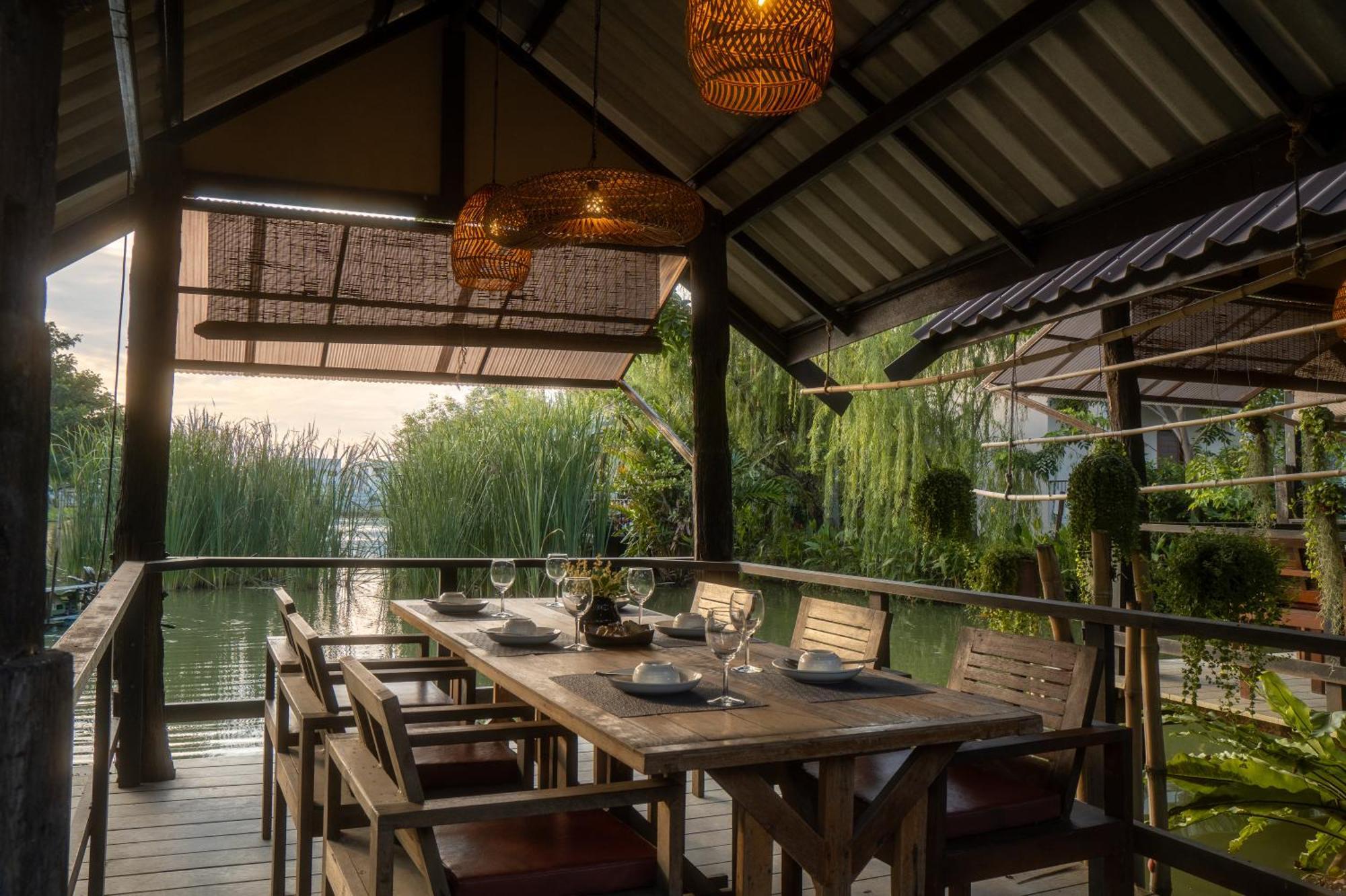 Ploen Pirom Hotel Bangkok Exterior foto