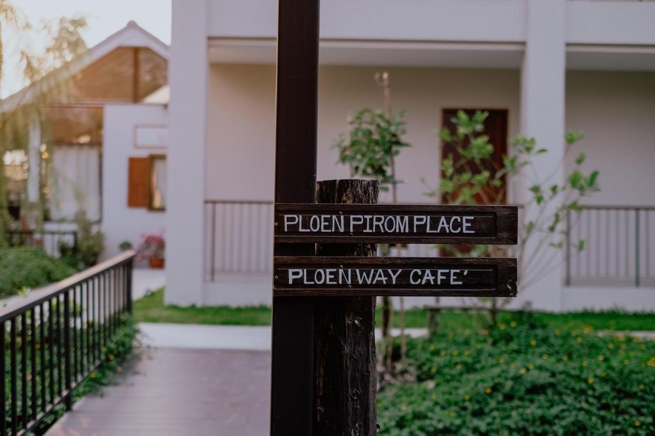Ploen Pirom Hotel Bangkok Exterior foto